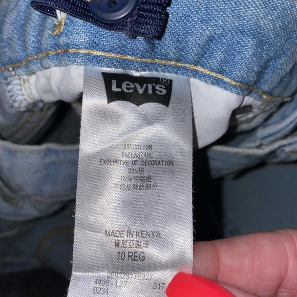 Levi s Girlfriend Jeans /Brand New With Tags - Picture 4 of 6